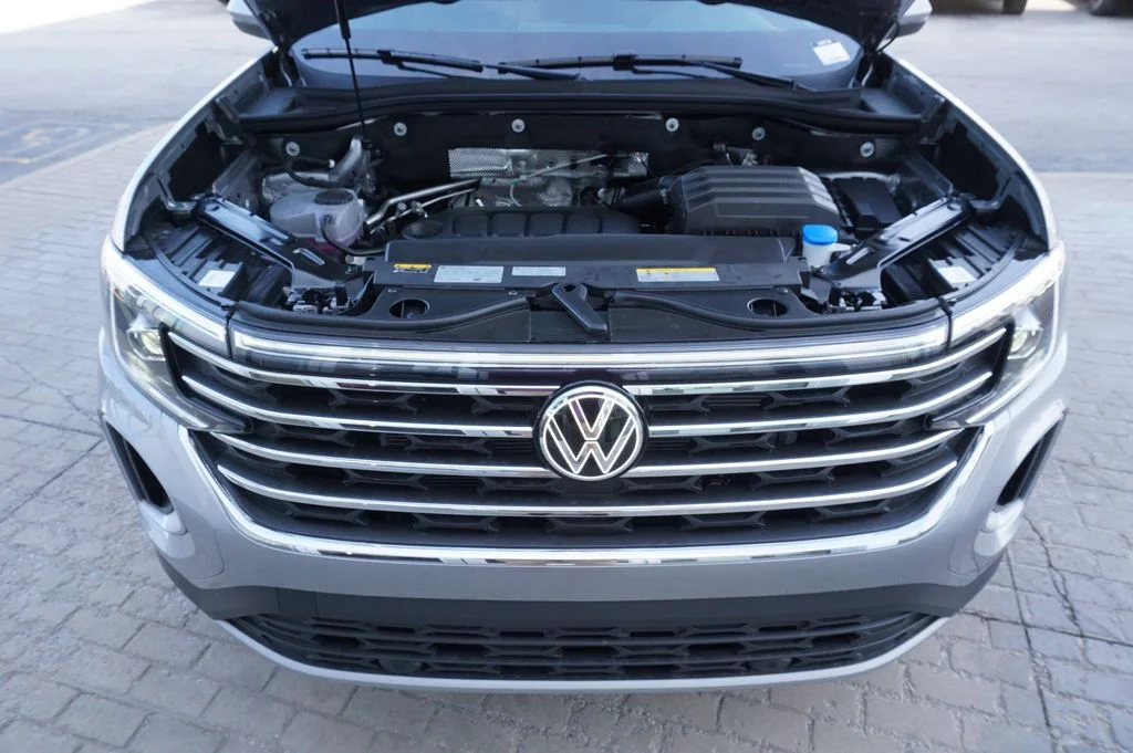New 2026 Silver Volkswagen 2.0T SE w/Technology image 34
