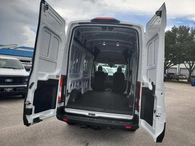 New 2026 Oxford White Ford Base image 10