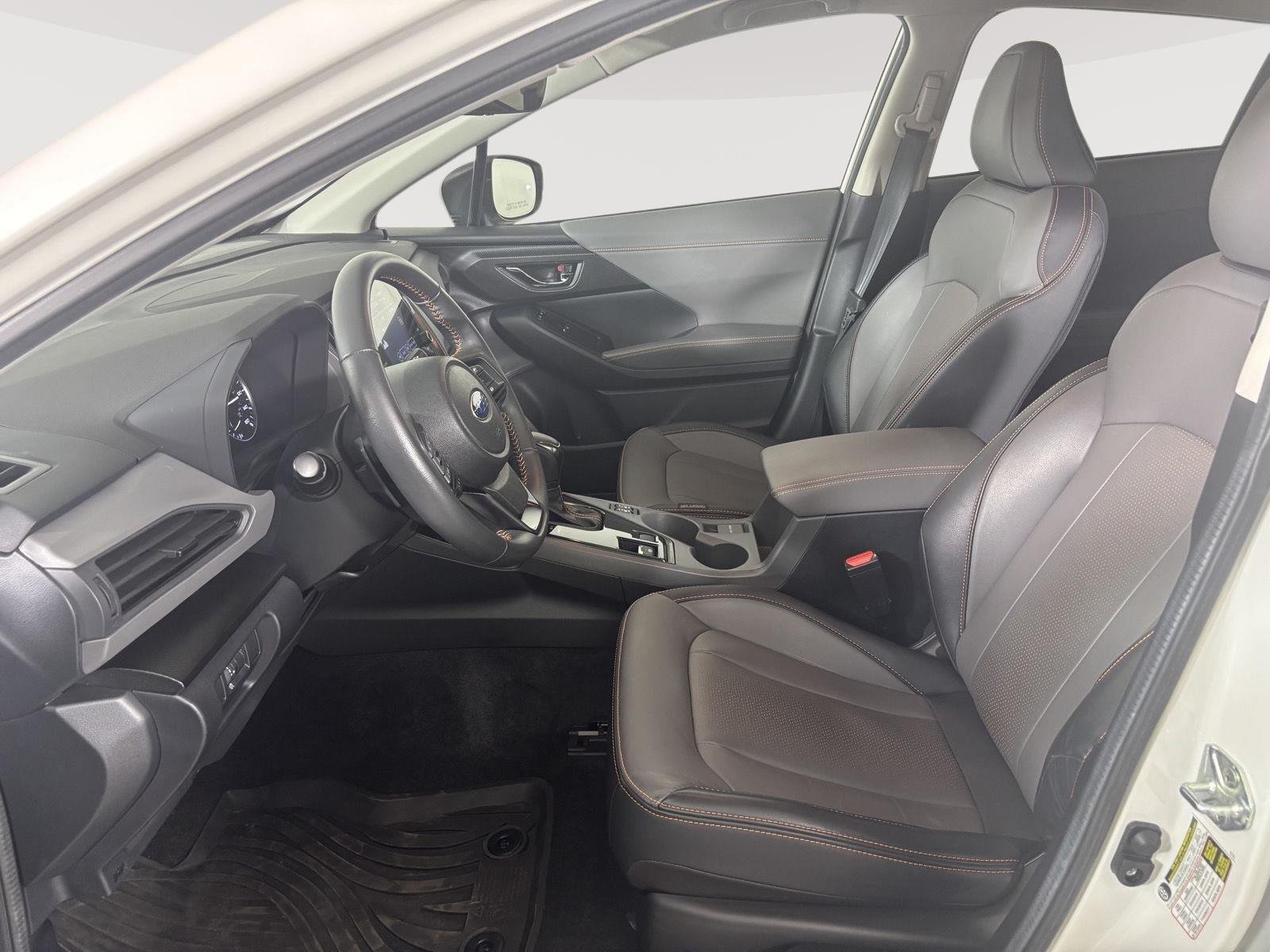 Used 2024 Crystal White Pearl Subaru Limited image 3