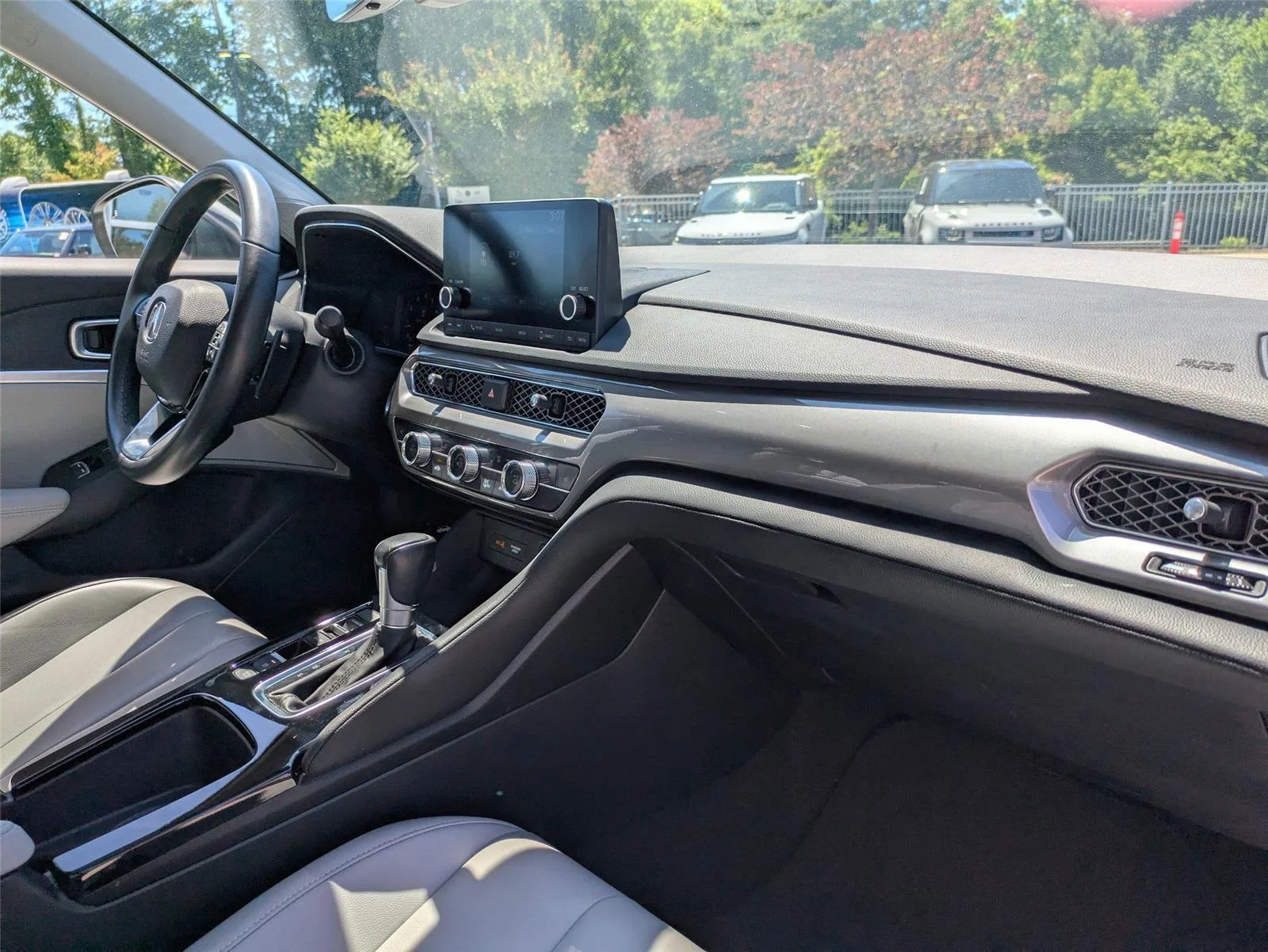 Used 2024 Platinum White Pearl Acura  image 36