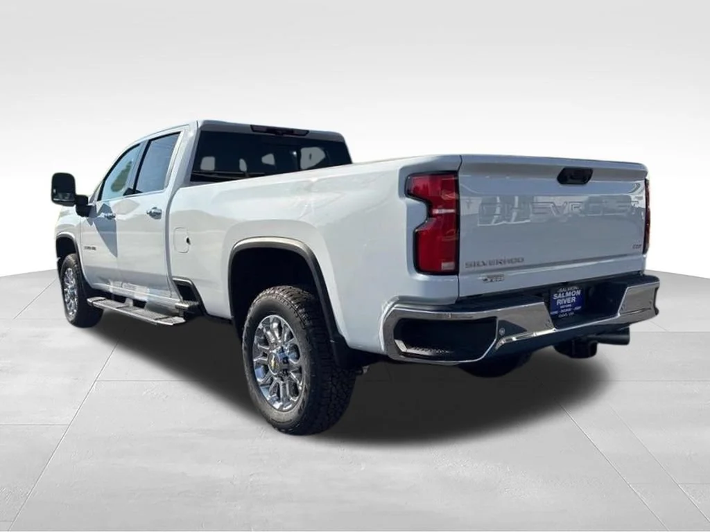 2025 Chevrolet Silverado 3500HD LTZ - Photo 7