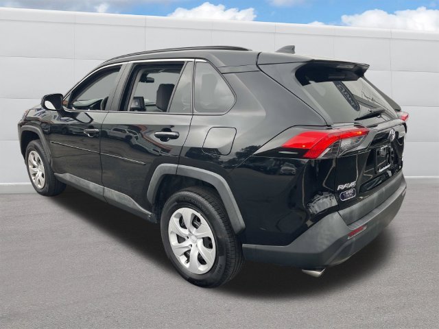 Used 2021 Midnight Black Metallic Toyota LE image 3