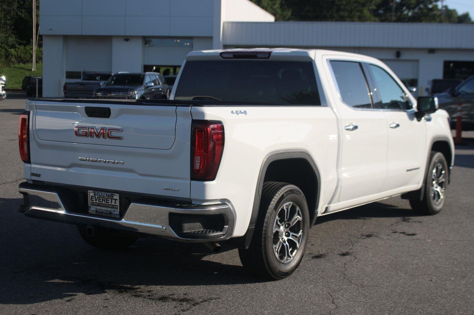 Used 2025 Summit White GMC SLT image 7