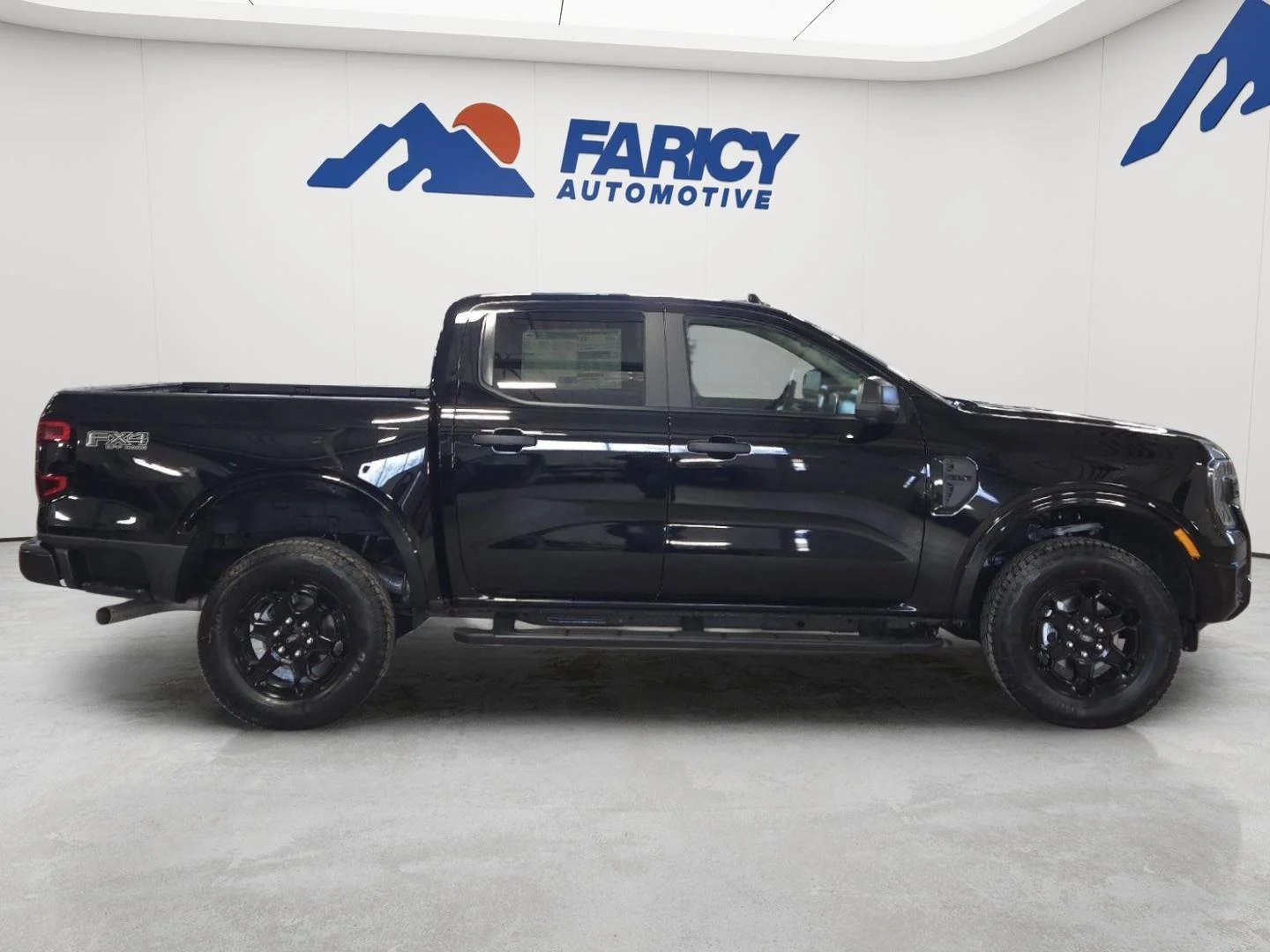 Used 2026 Shadow Black Ford XLT image 4