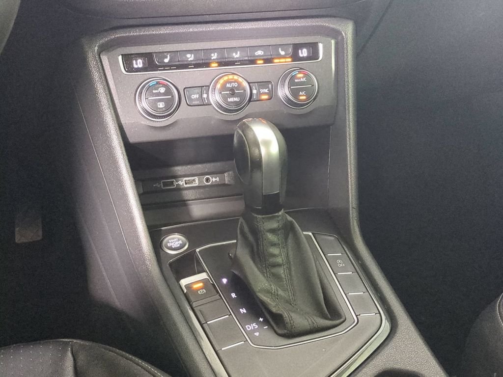 2020 Volkswagen Tiguan SE - Photo 21