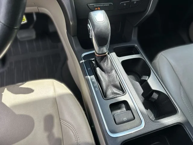 Used 2018 Gold Ford SEL image 21