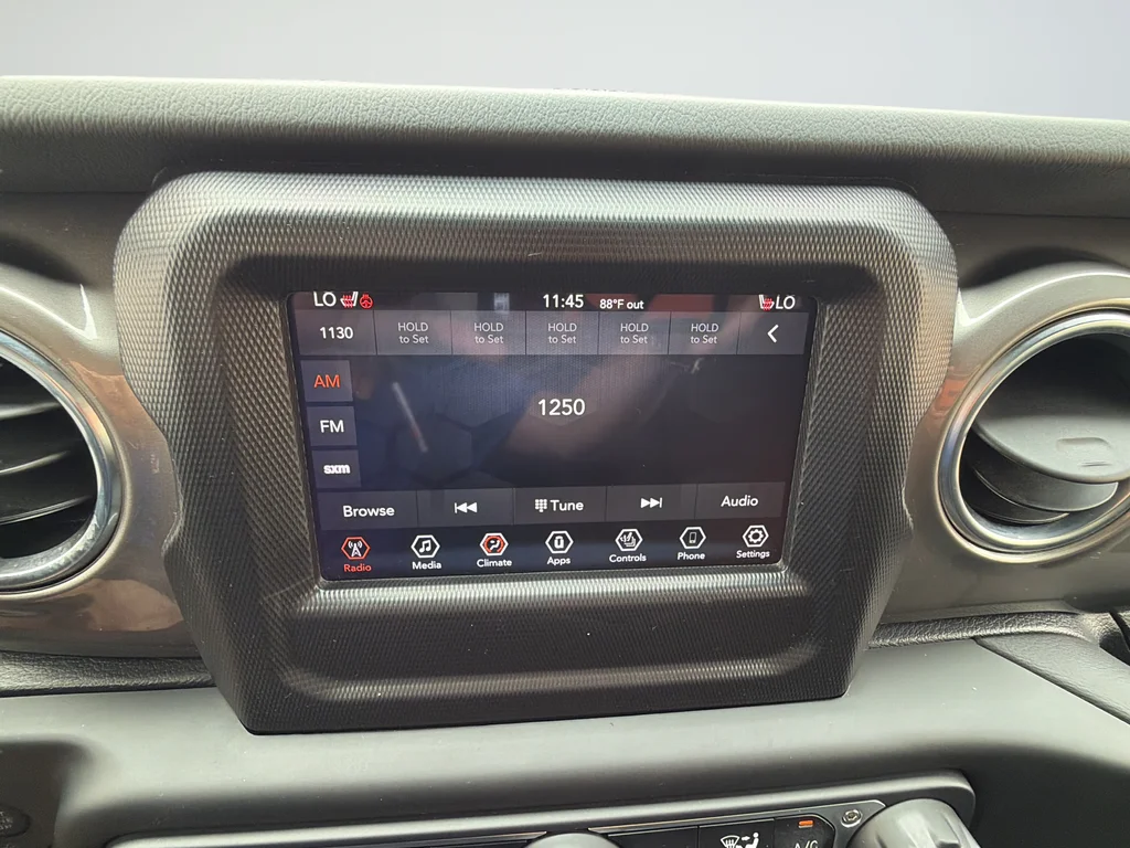 Used 2021 Black Jeep Unlimited Sahara image 13