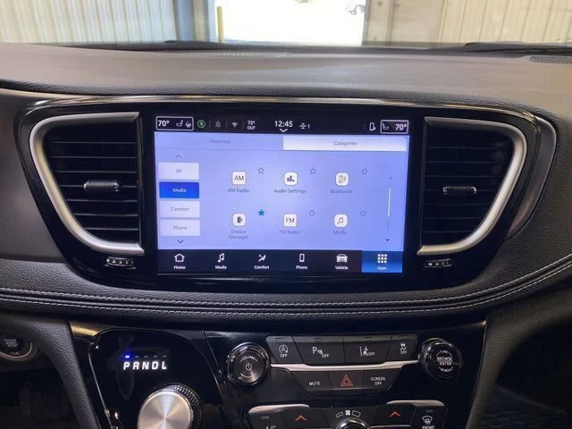 2026 Chrysler Pacifica Select - Photo 42