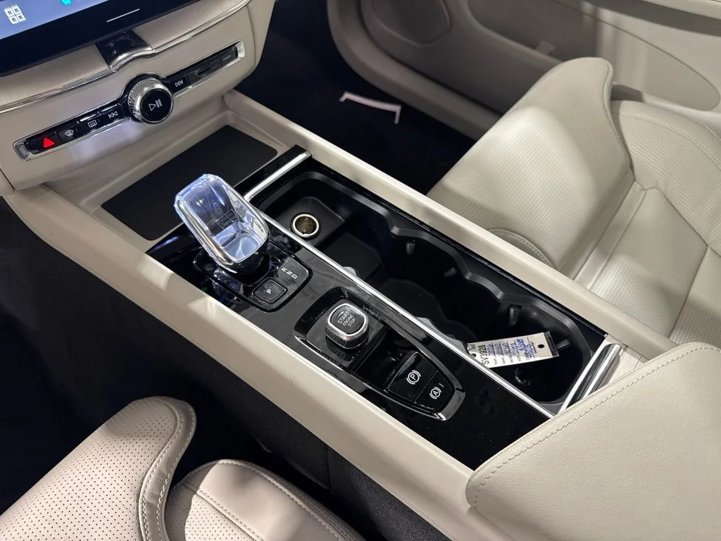 New 2026 Aurora Blue Volvo T8 Ultra image 14