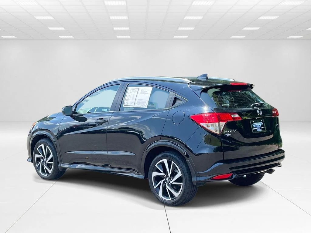 Used 2019  Honda Sport image 4