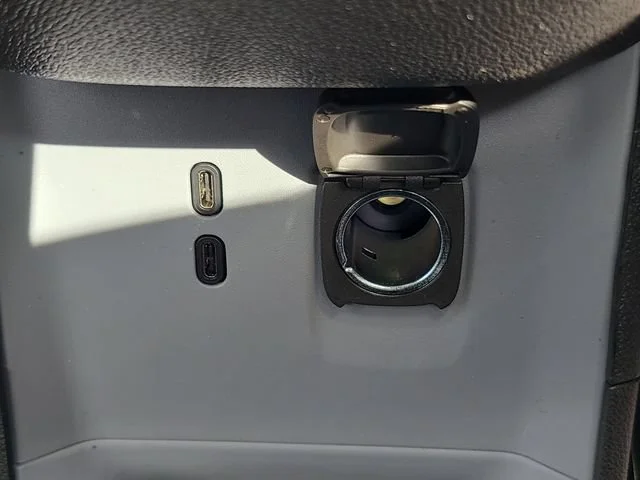 New 2027 Summit White Chevrolet LT image 33