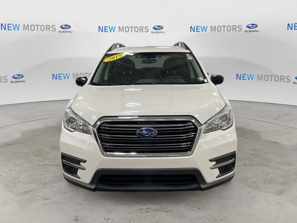 Used 2019 Crystal White Pearl Subaru Base image 8