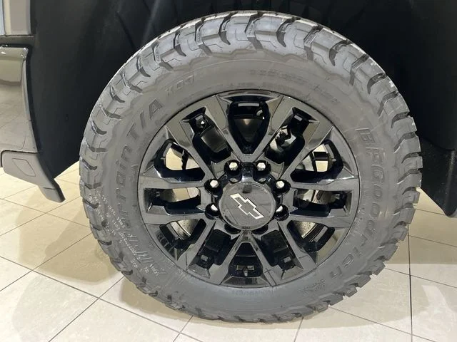 New 2026 Blue Chevrolet LT image 30