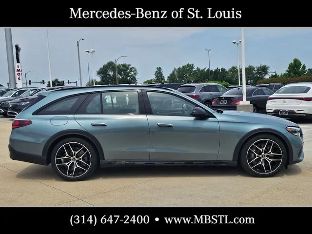 Used 2024 Green Mercedes-Benz E 450 image 2