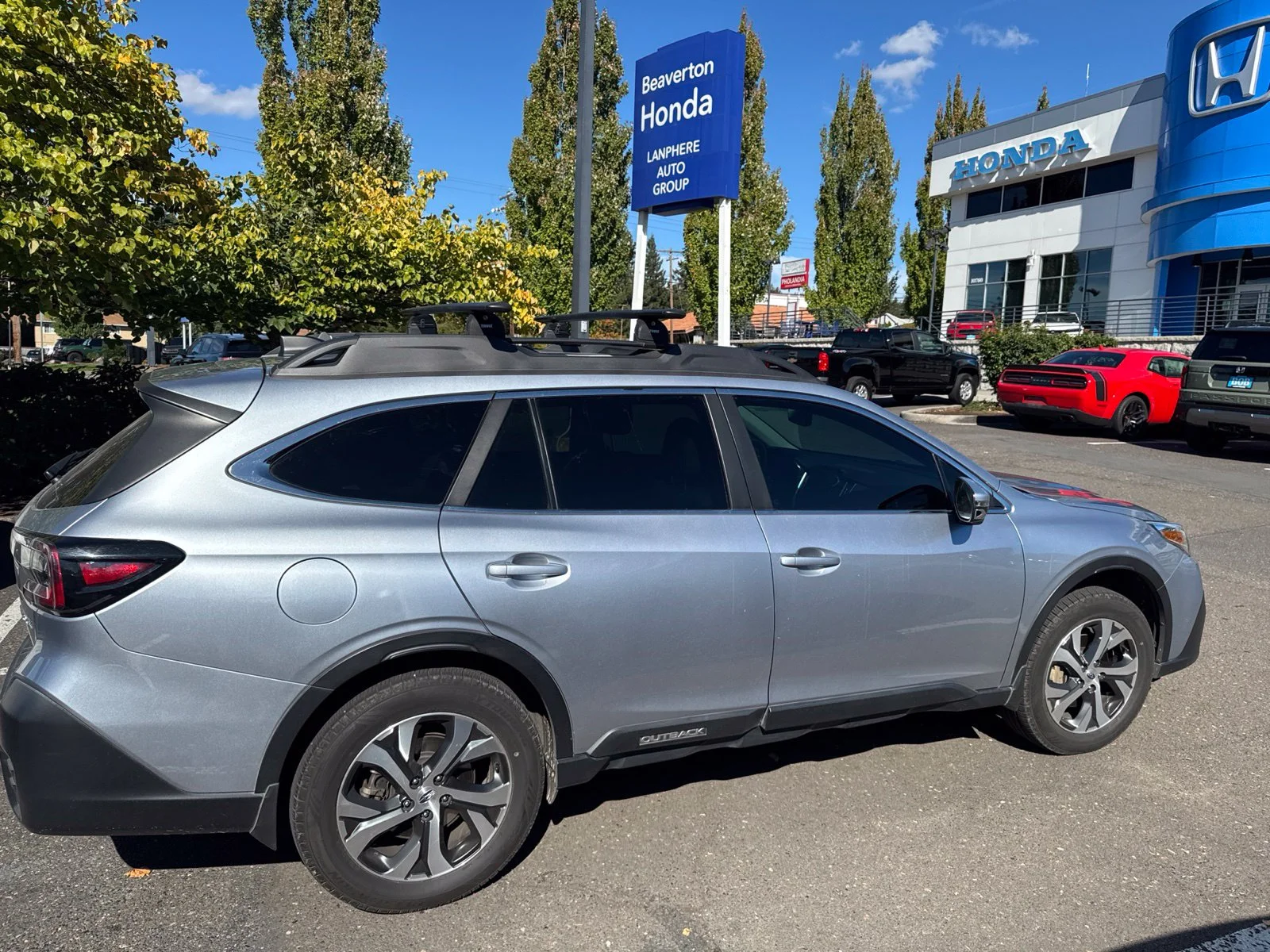 Used 2020 Ice Silver Metallic Subaru Limited image 5
