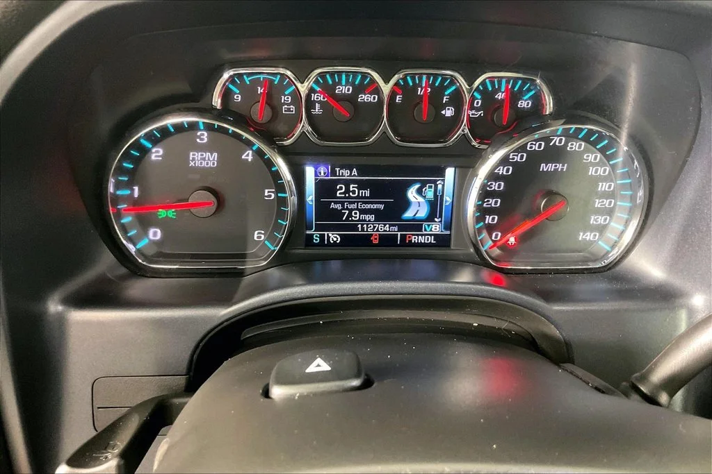 Certified Used 2018 White GMC SLT image 12