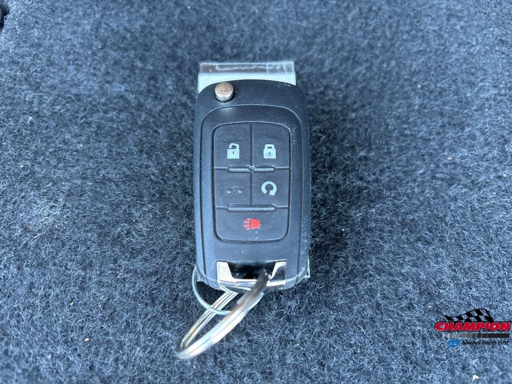 Used 2015 Red Chevrolet LT image 24