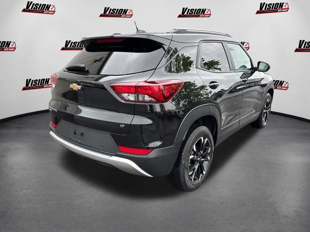 Used 2021 Black Chevrolet LT image 5