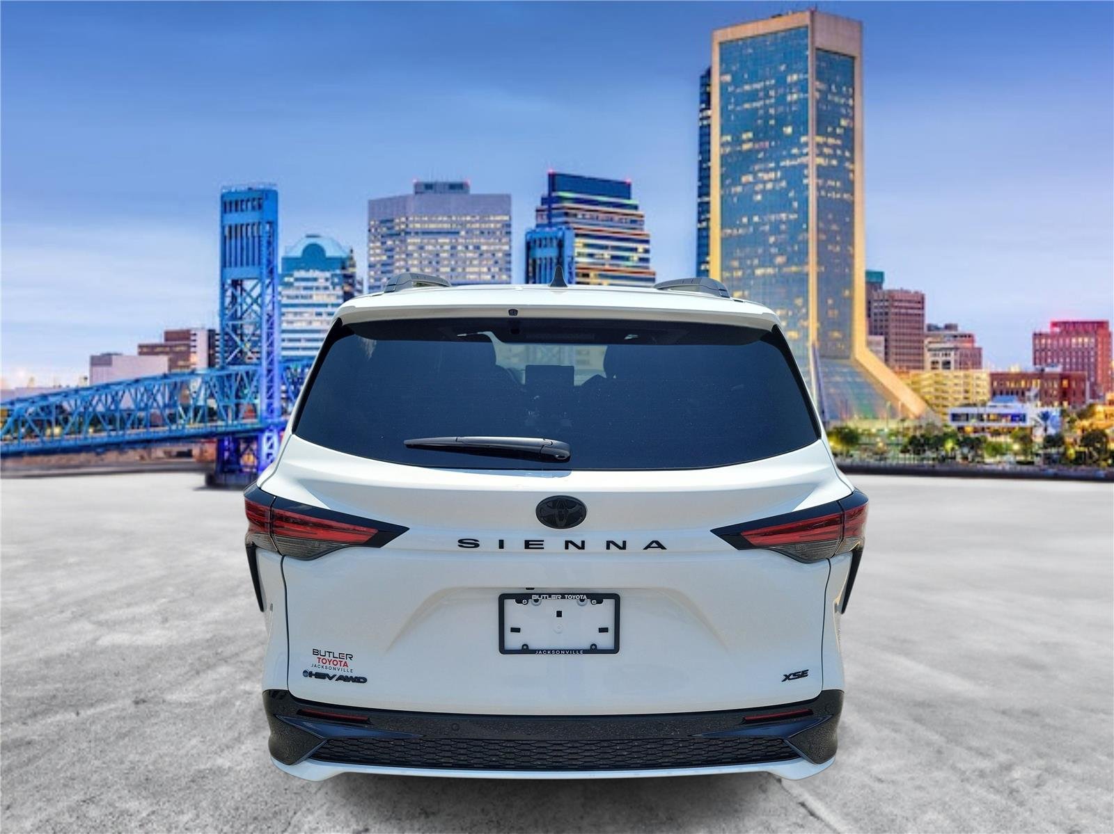 Used 2026 Ice Cap Toyota XSE image 9