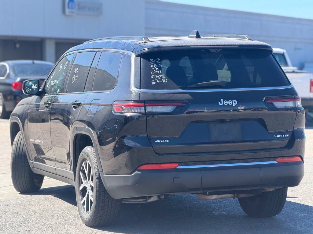 Used 2024 Diamond Black Jeep Limited image 2