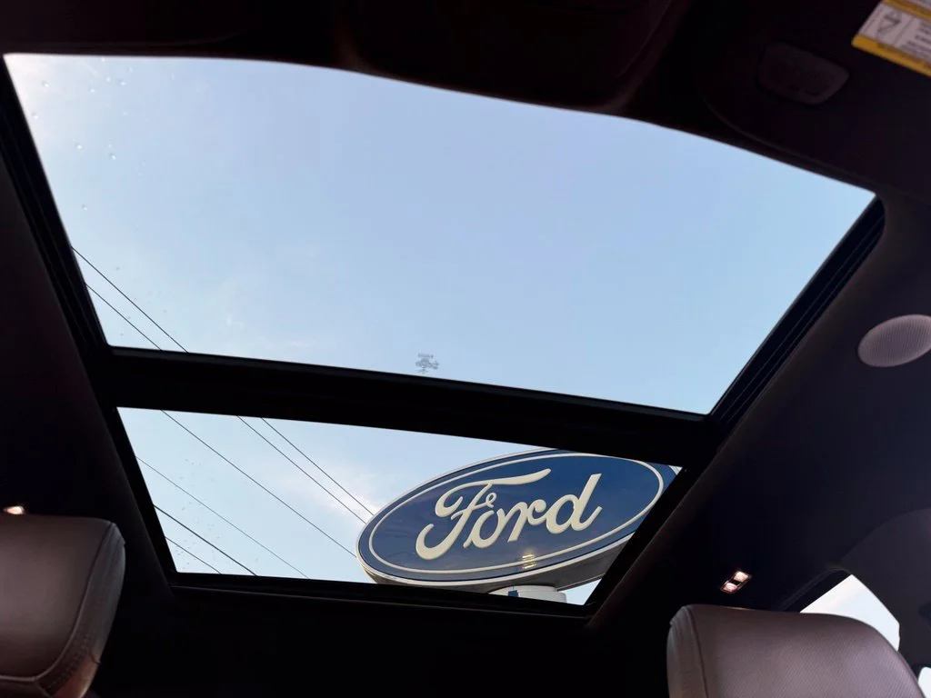 Used 2022 Red Ford King Ranch image 36