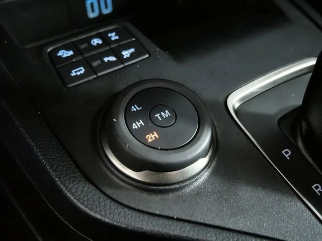 Used 2022 Blue Ford Lariat image 24