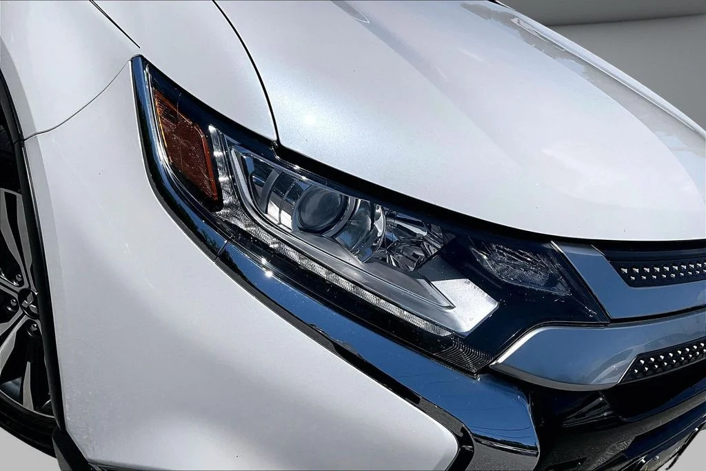Certified Used 2020  Mitsubishi SE image 33