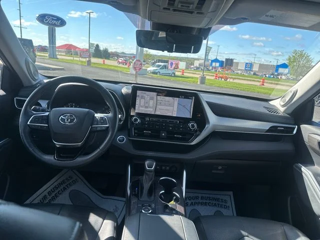 Used 2021 Black Toyota Platinum image 15