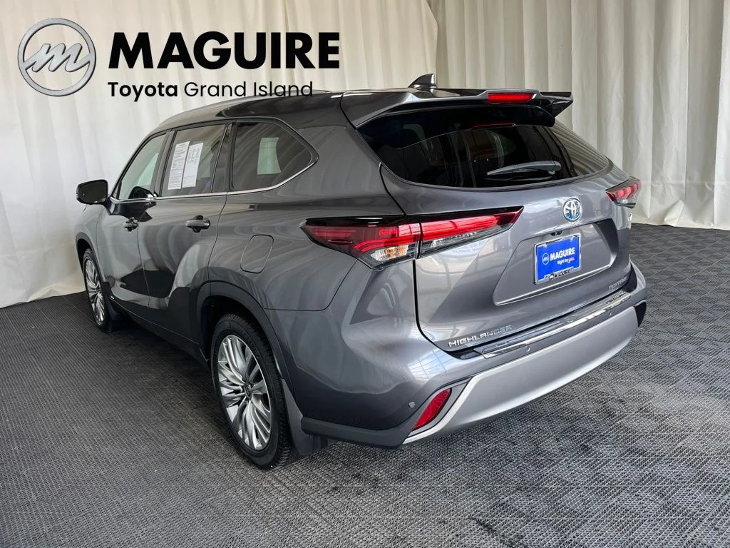 Used 2024 Gray Toyota Platinum image 30