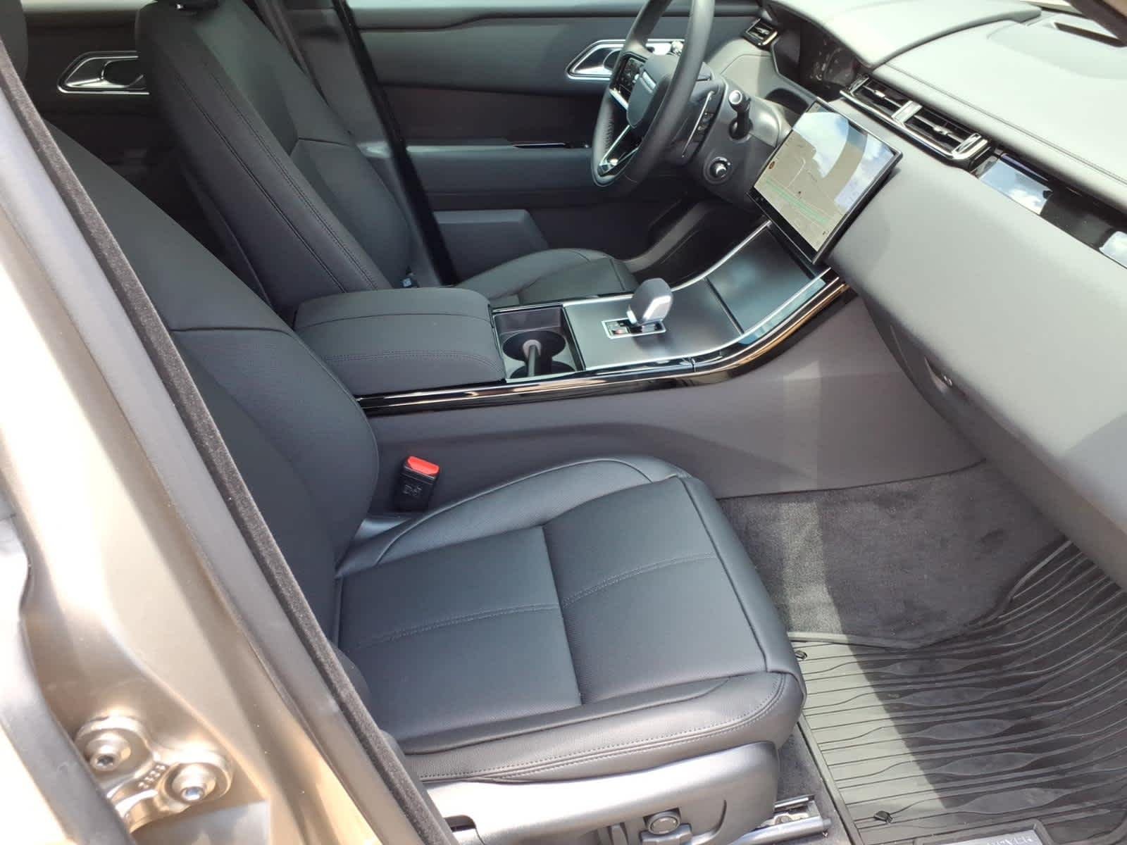 New 2026 Batumi Gold Land Rover Dynamic SE image 11