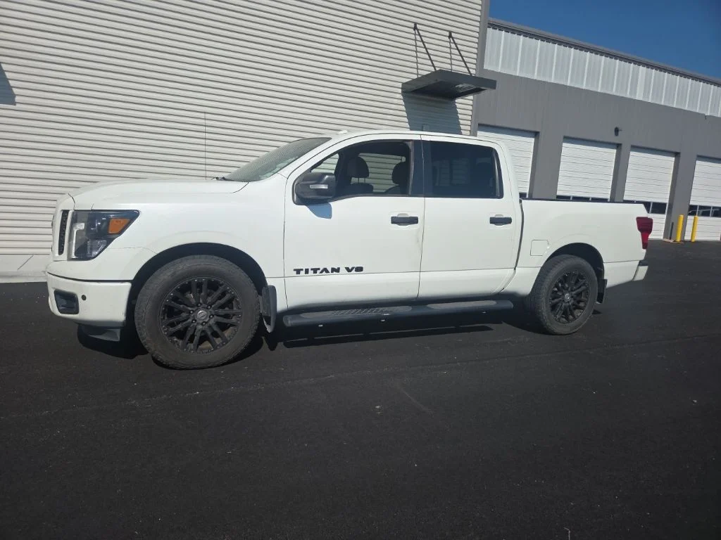 Used 2018 White Nissan SV image 6