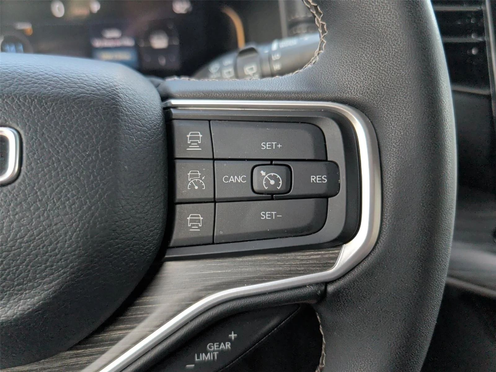 Used 2024 Diamond Black Crystal Pearlcoat Jeep Series III image 26