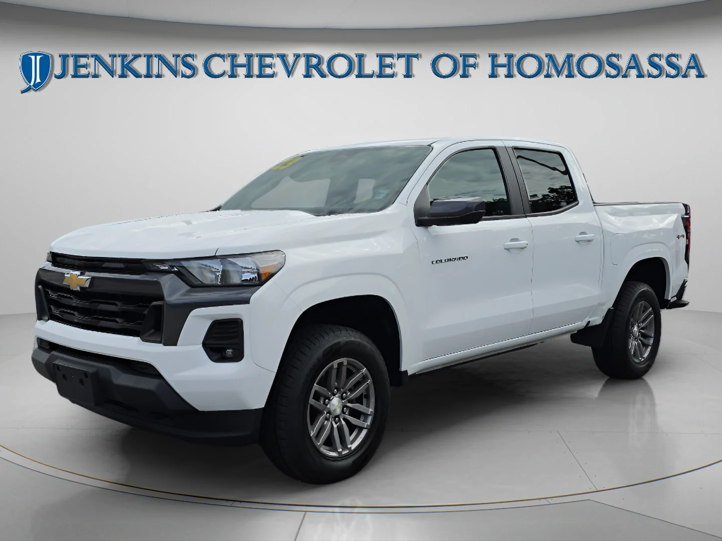 Used 2023 Summit White Chevrolet 4WD LT image 11