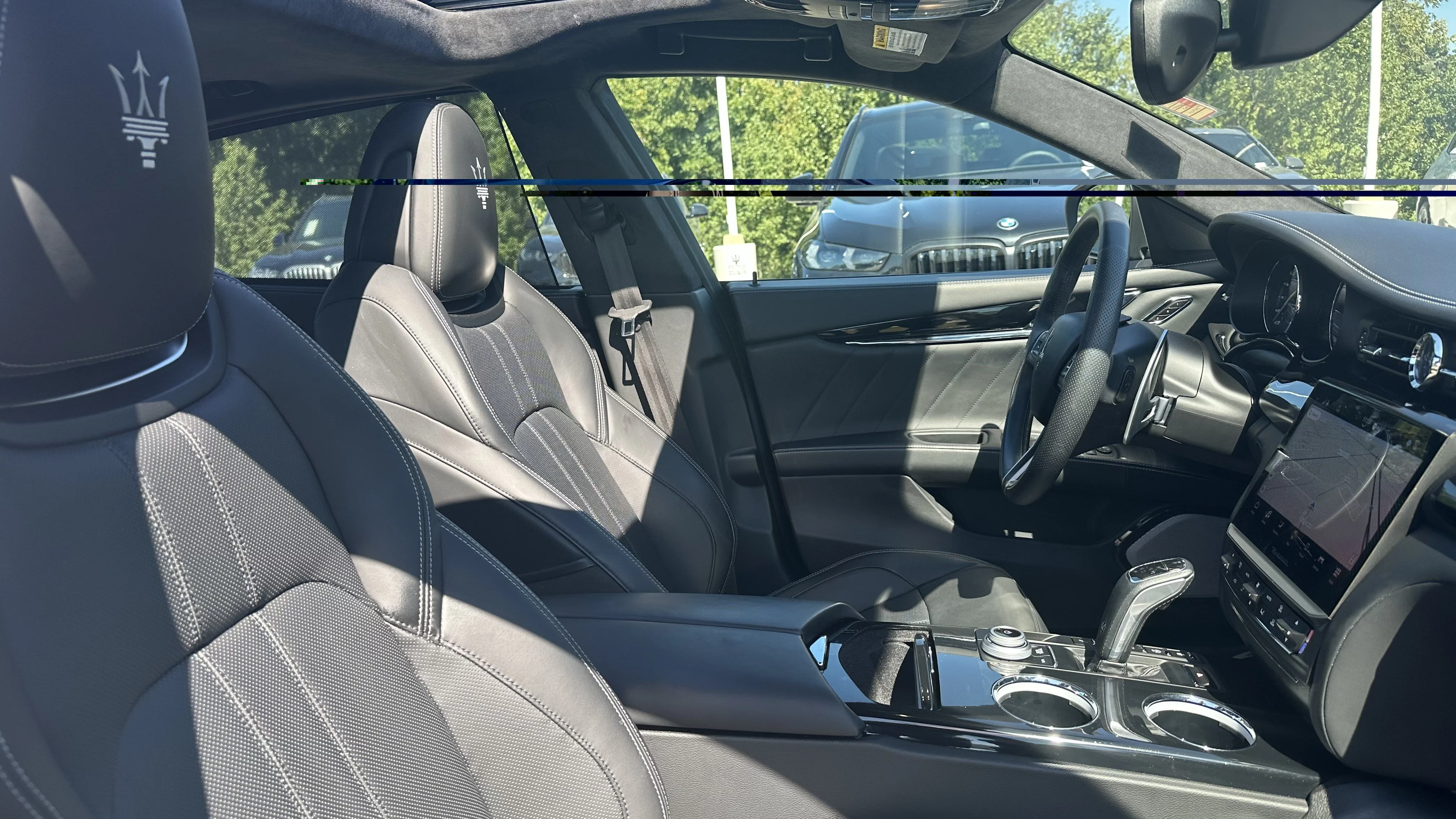 Used 2022 Nero Ribelle Metallic Maserati Modena Q4 image 33