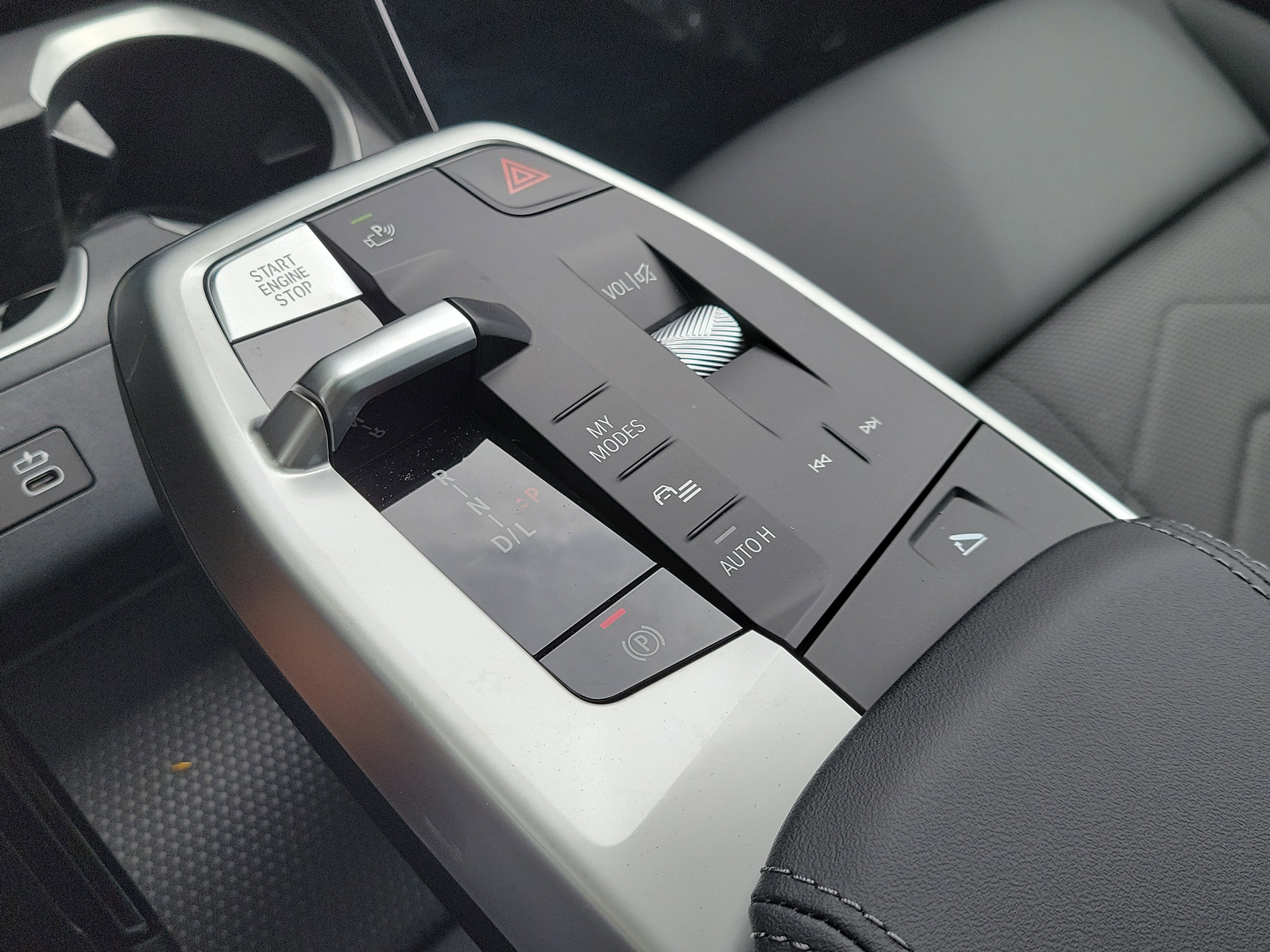 New 2026 Alpine White BMW xDrive28i image 27
