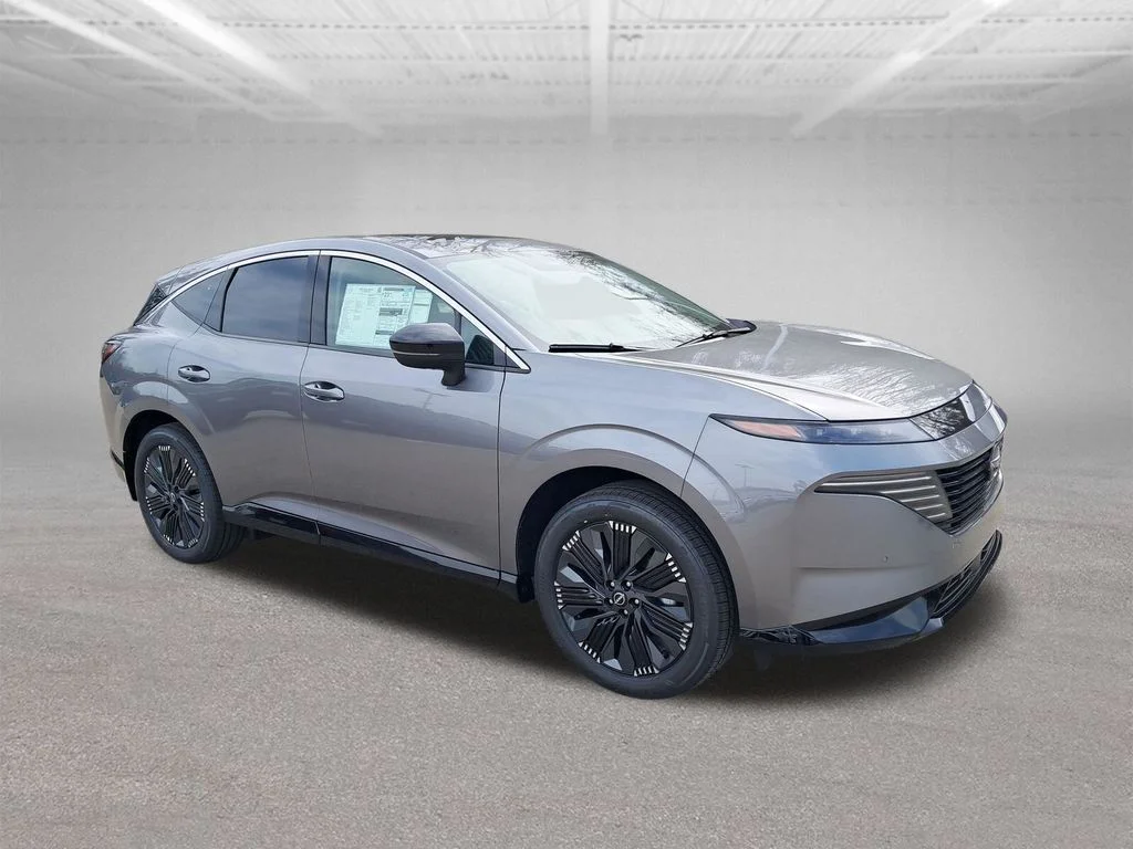 New 2026 Gray Nissan Platinum image 8