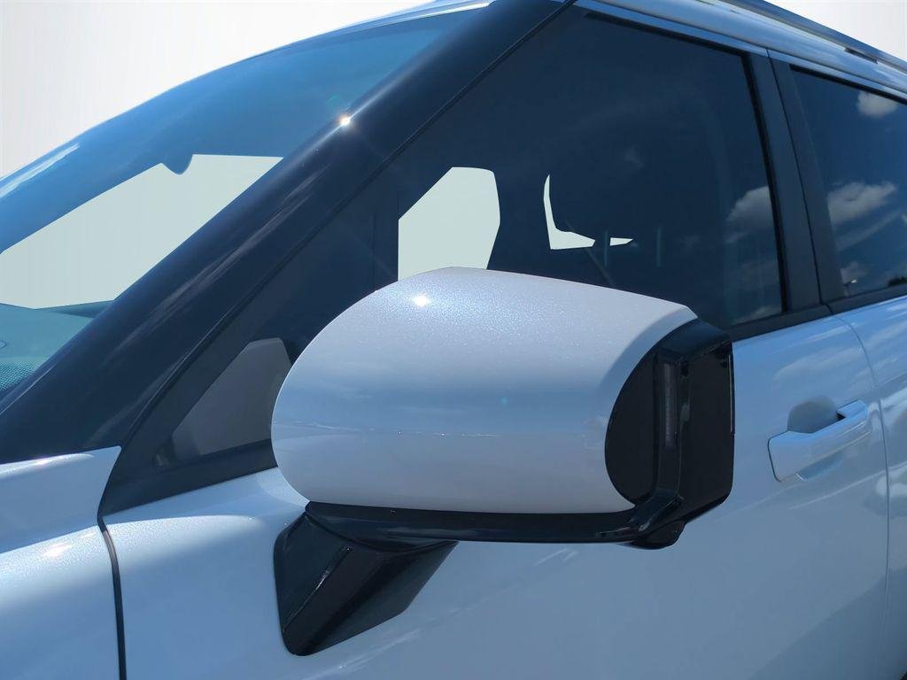 New 2026 White Hyundai Blue SEL Premium 7P image 12