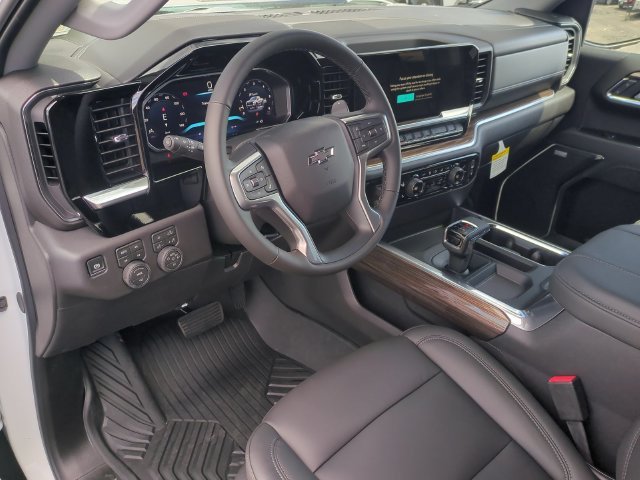 Used 2026 Summit White Chevrolet LT Trail Boss image 11