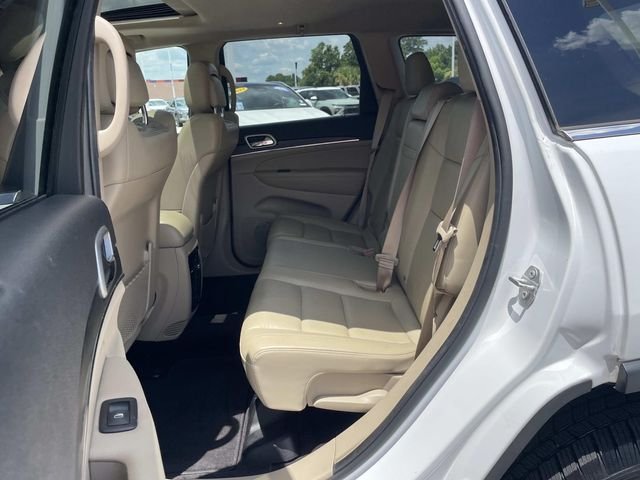 Used 2019 White Jeep Limited image 10