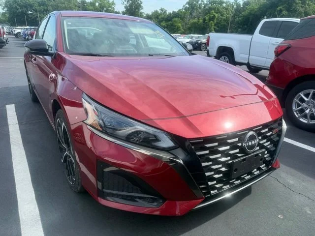 Used 2024 Red Nissan SR Intelligent AWD image 1