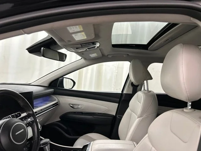 Used 2025 Black Hyundai SEL Convenience image 20