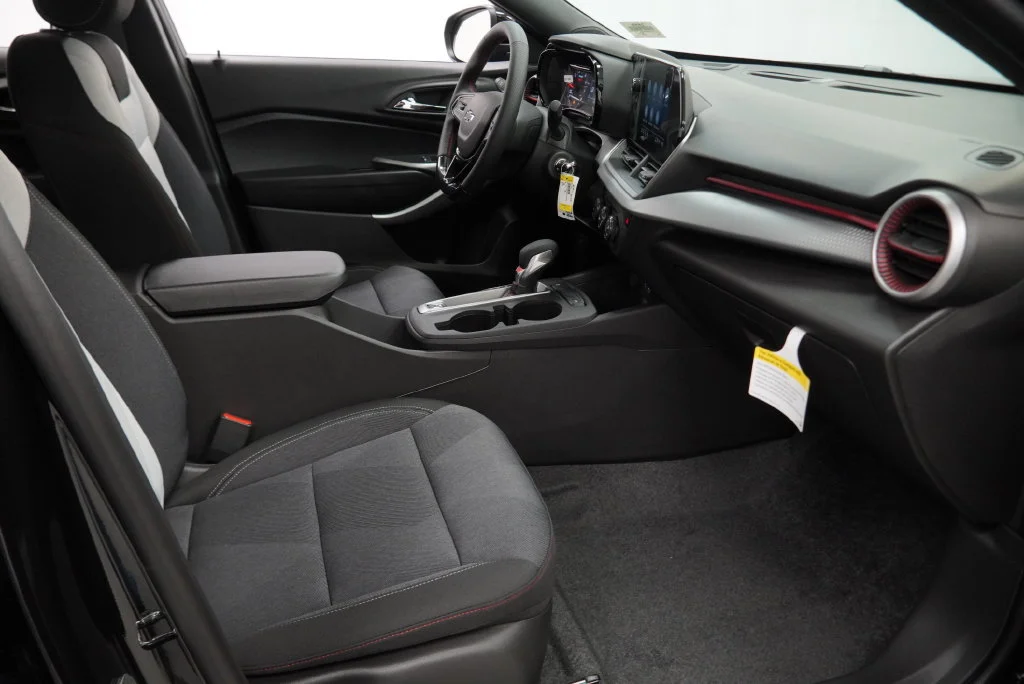 New 2026 Mosaic Black Metallic Chevrolet 1RS image 37