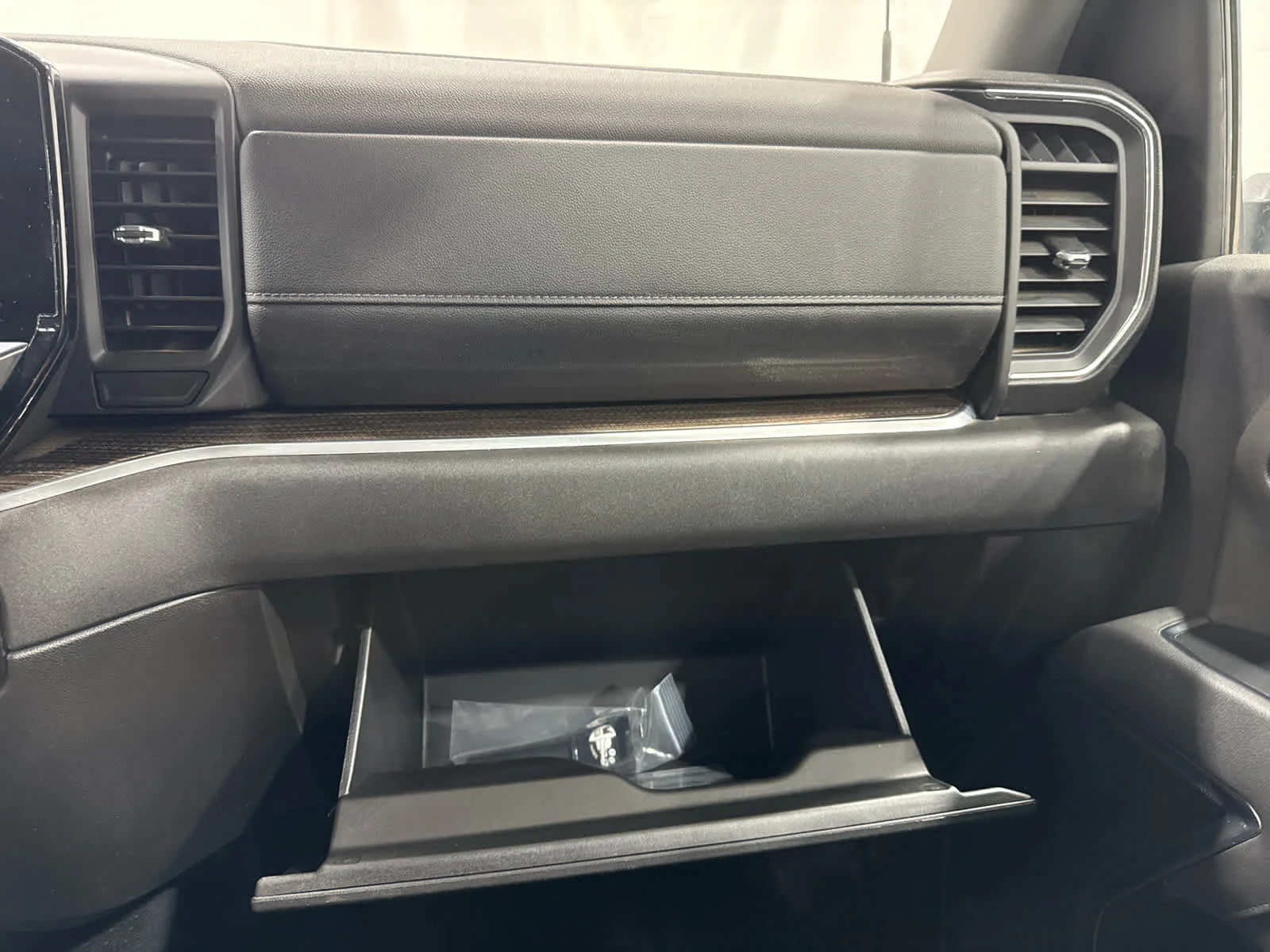 Used 2026 Summit White Chevrolet LT image 20