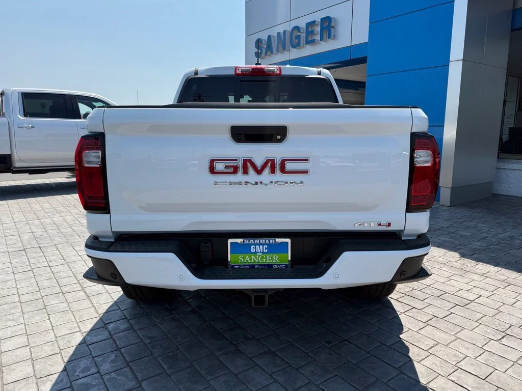 New 2026 Summit White GMC AT4 image 11