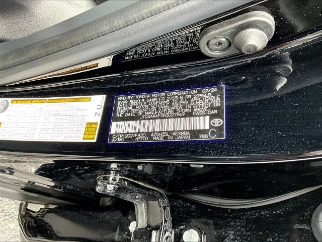Used 2024 Black Toyota XLE image 21