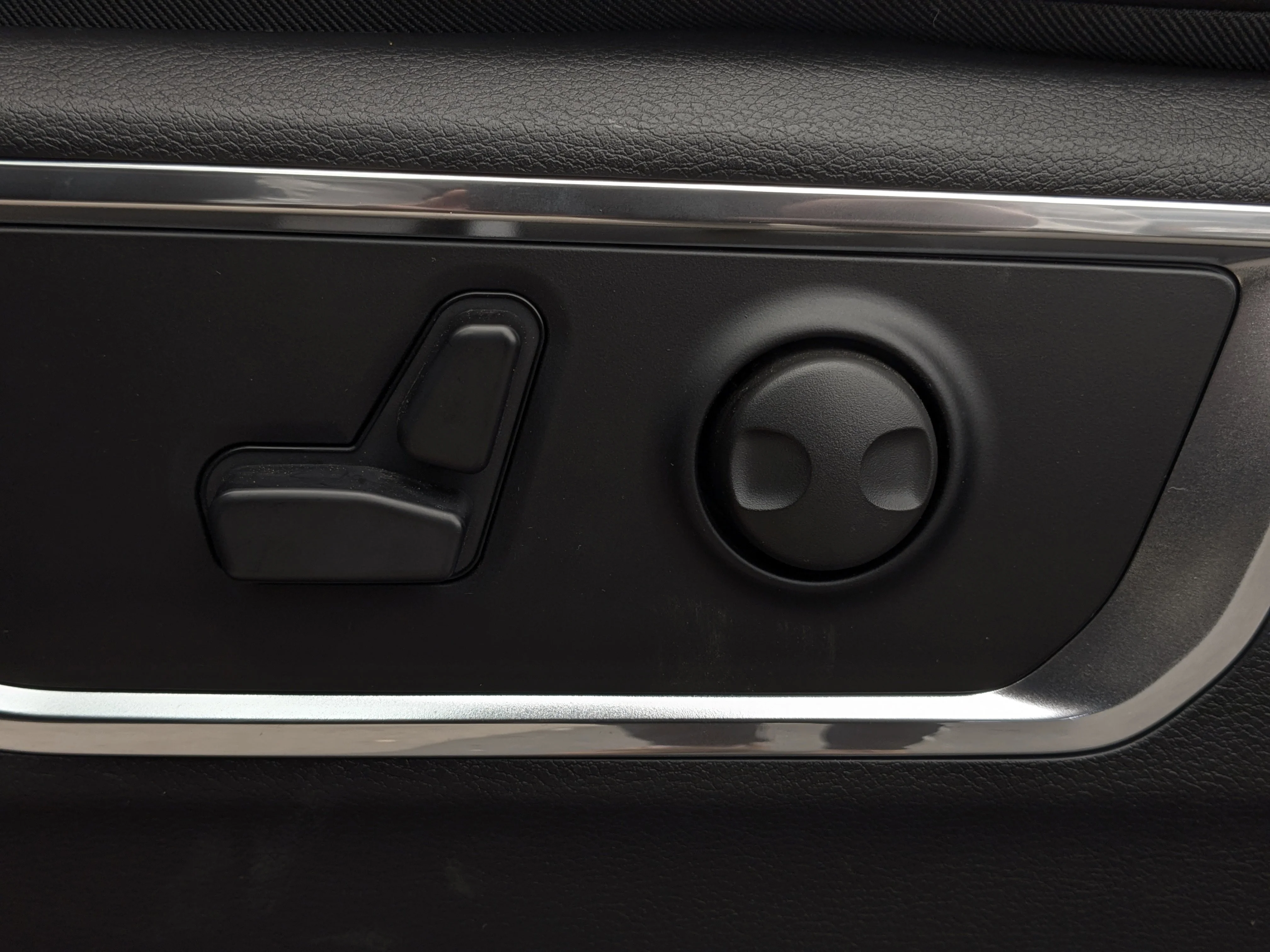 New 2026 Black RAM Laramie - - Night Edition - Laramie Lvl 2 Grp - Advanced Safety Grp II - 3.0L Hurricane Twin Turbo & image 14
