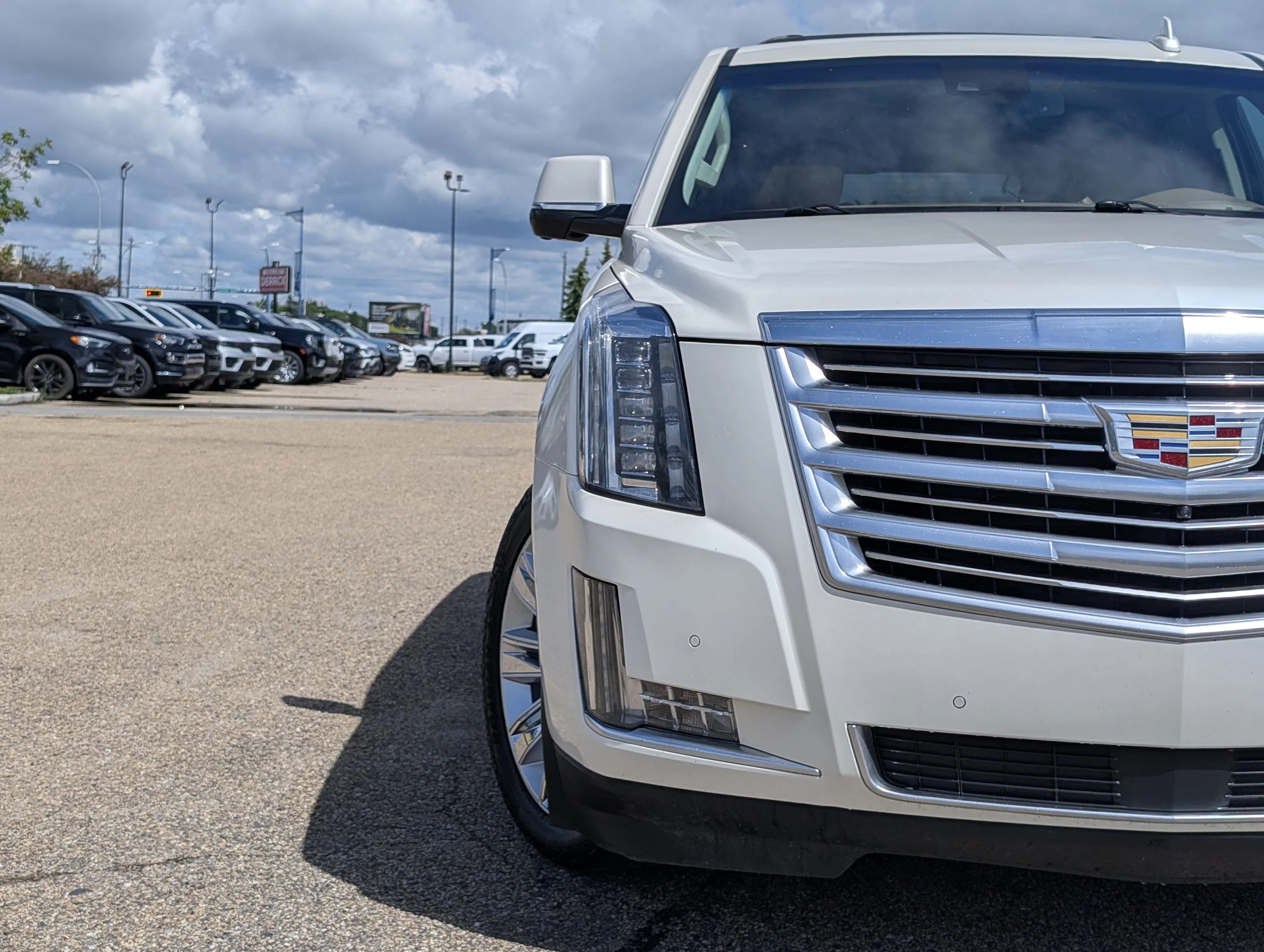 Used 2015 White Cadillac Platinum image 11