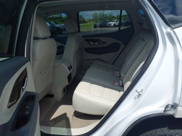 Used 2024 White GMC Denali image 21