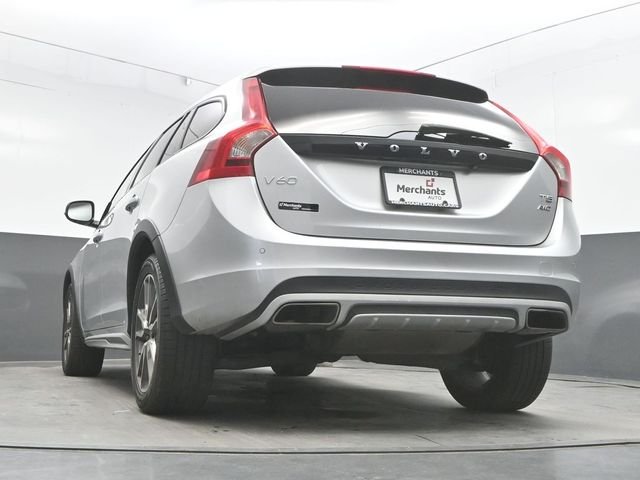 Used 2017 Silver Volvo T5 image 38
