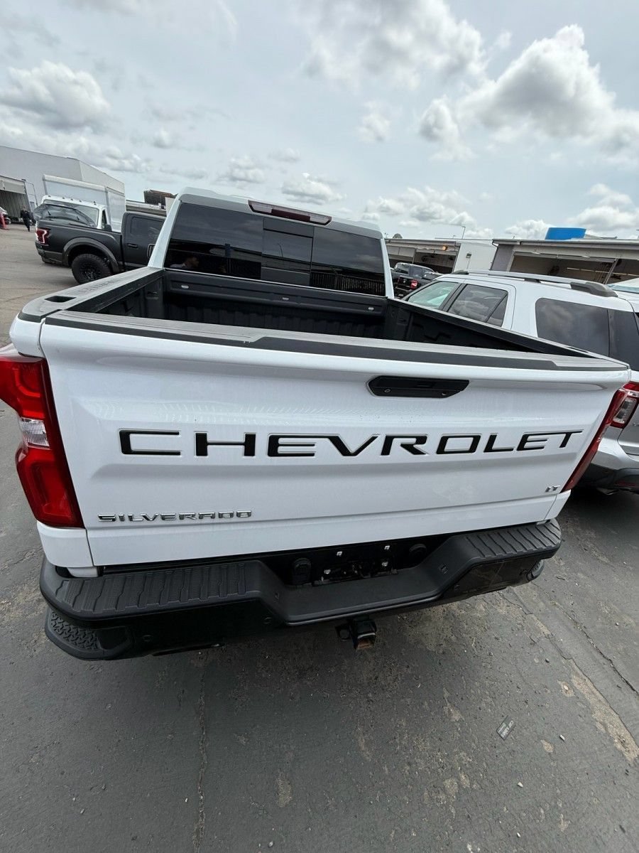Used 2021 SUMMIT WHITE Chevrolet LT Trail Boss image 5